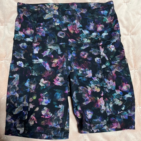 Lululemon Fast And Free Short 10" *Non-Reflective
Activate Floral Multi Size 2 - Picture 12 of 17